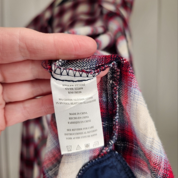 EUC Kut from the Kloth Womens Gauzy Plaid Snap Button Long Sleeve Shirt - Picture 5 of 5